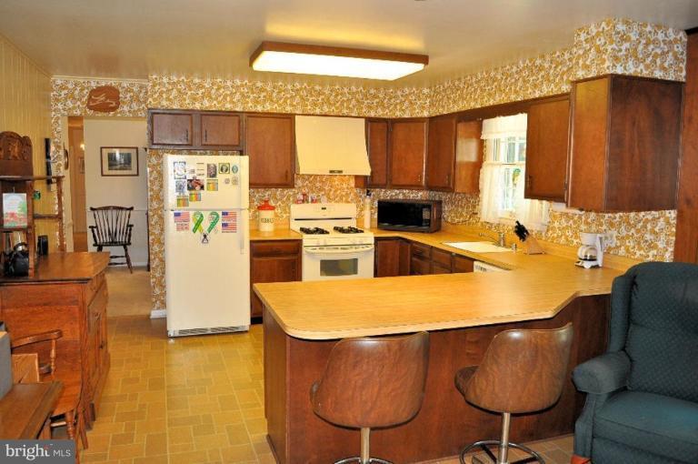 10197 Cabery Road Ellicott City, MD 21042 - Photo 4 of 16 Kitchen