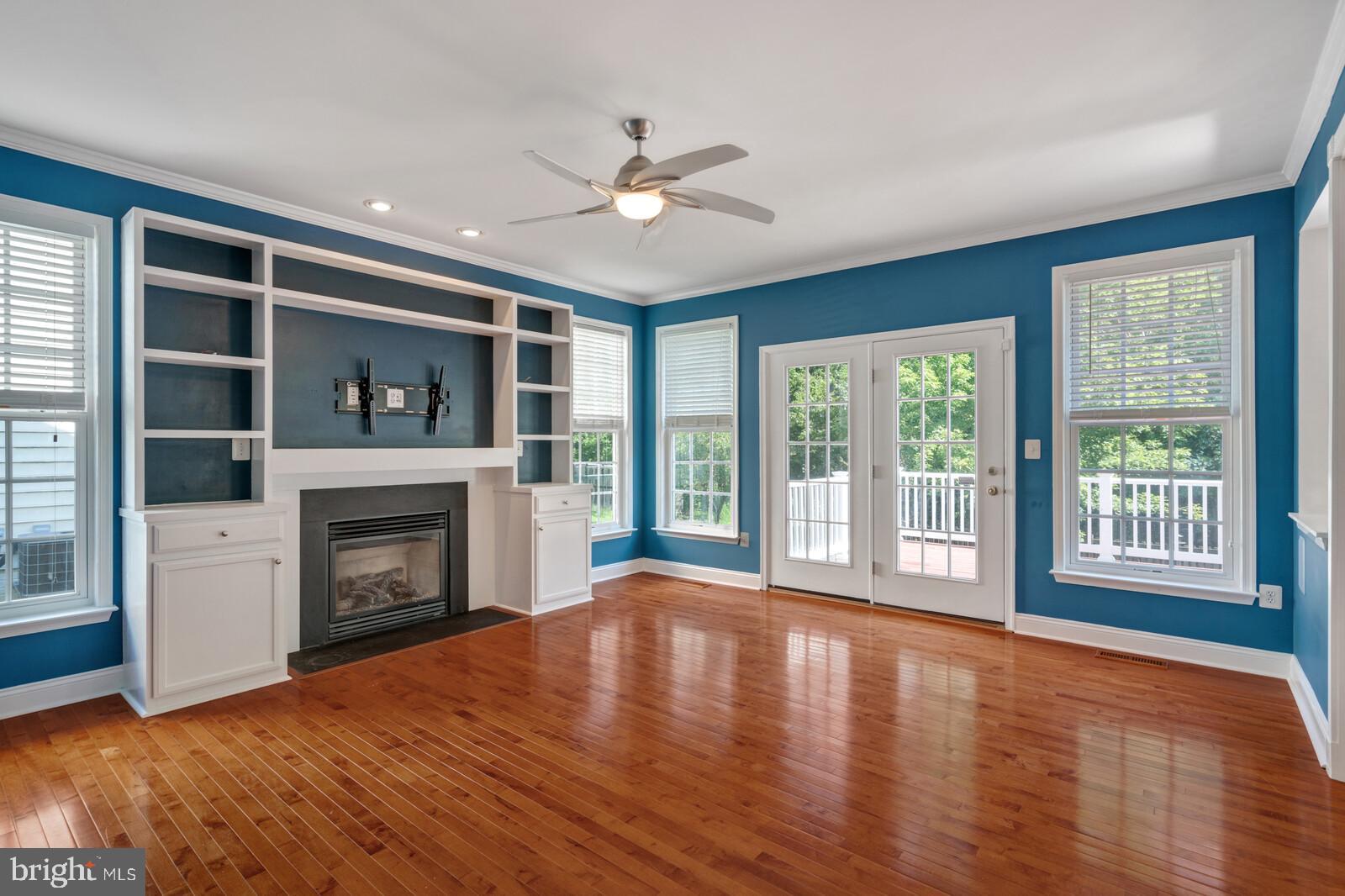 14036 Albert Way Gainesville, VA 20155 - Photo 10 of 40 2nd access to deck off family room