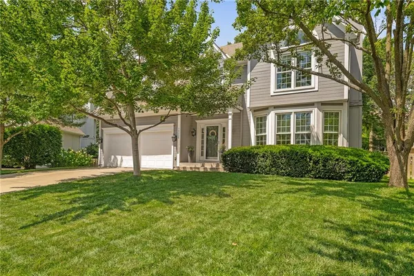 $440,000 | 14226 West 121st Terrace, Olathe, KS 66062