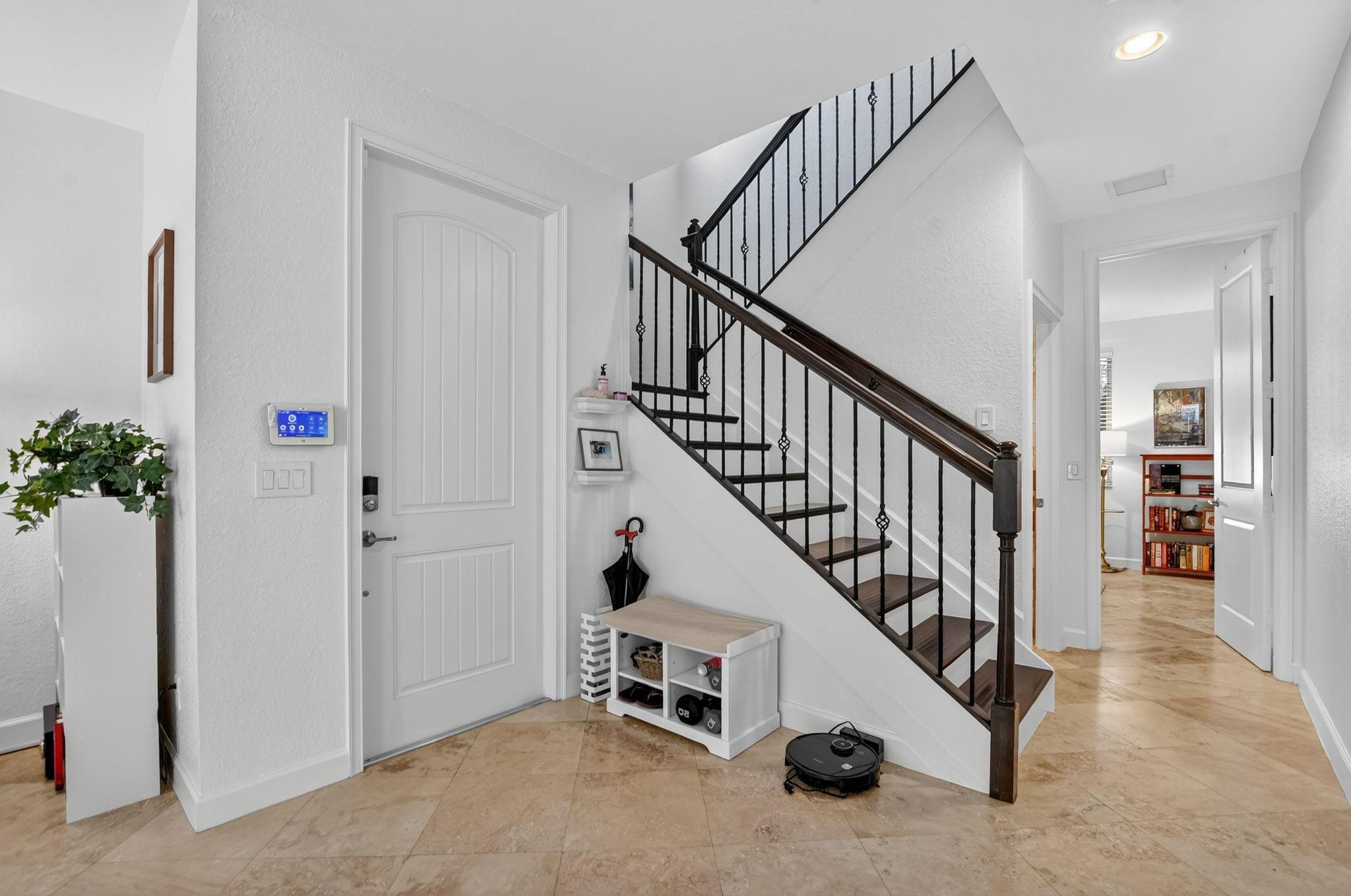 591 Northwest Library Commons Way Boca Raton, FL 33432 - Photo 18 of 76 Main entrance