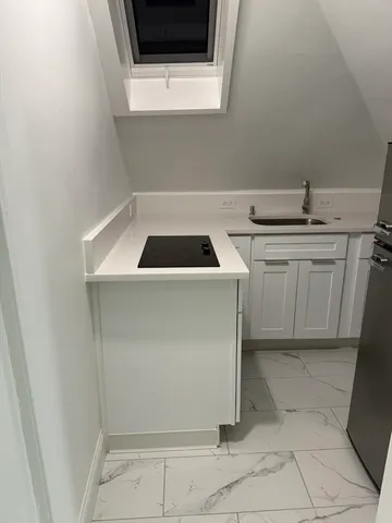 $2,300 | 9 Winton Street, Unit 3, Boston, MA 02131