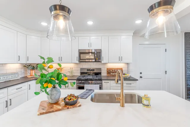 $874,000 | 2210 Garners Creek Road, Dickson, TN 37055