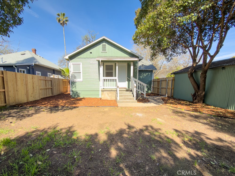 243 West 3rd Avenue Chico, CA 95926 - Photo 34 of 41 a front view of a house with a yard