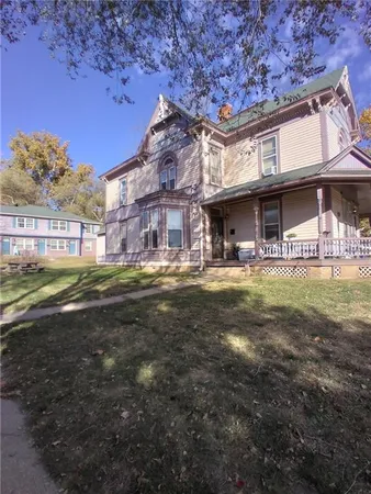 $899,500 | 416 East Franklin Street, Liberty, MO 64068