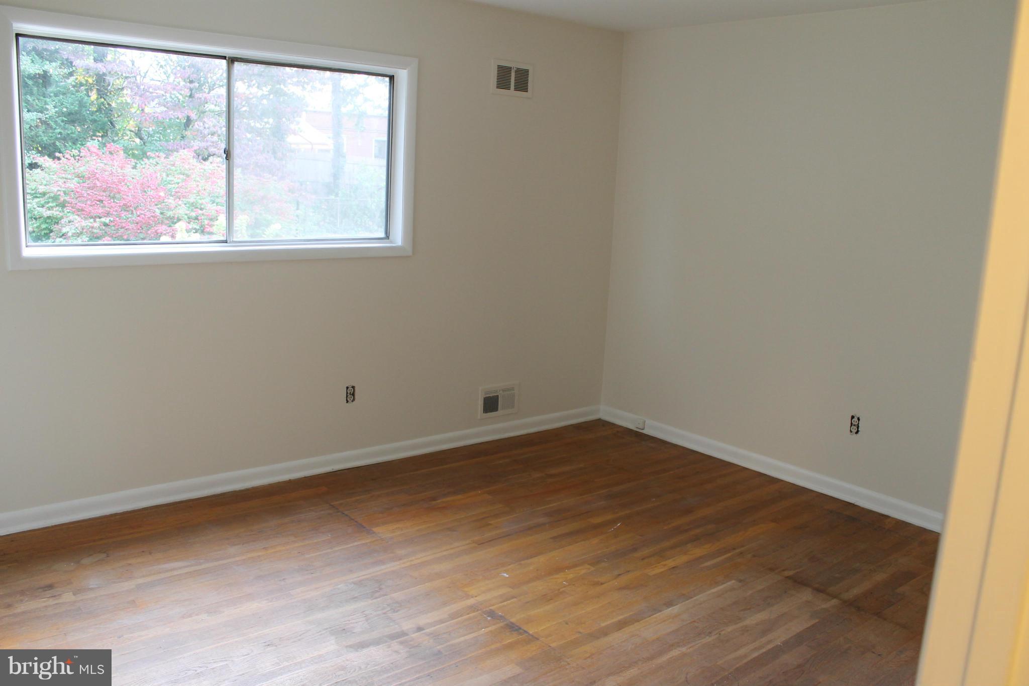 3914 Ilford Road Silver Spring, MD 20906 - Photo 3 of 13 Bedroom (Master)