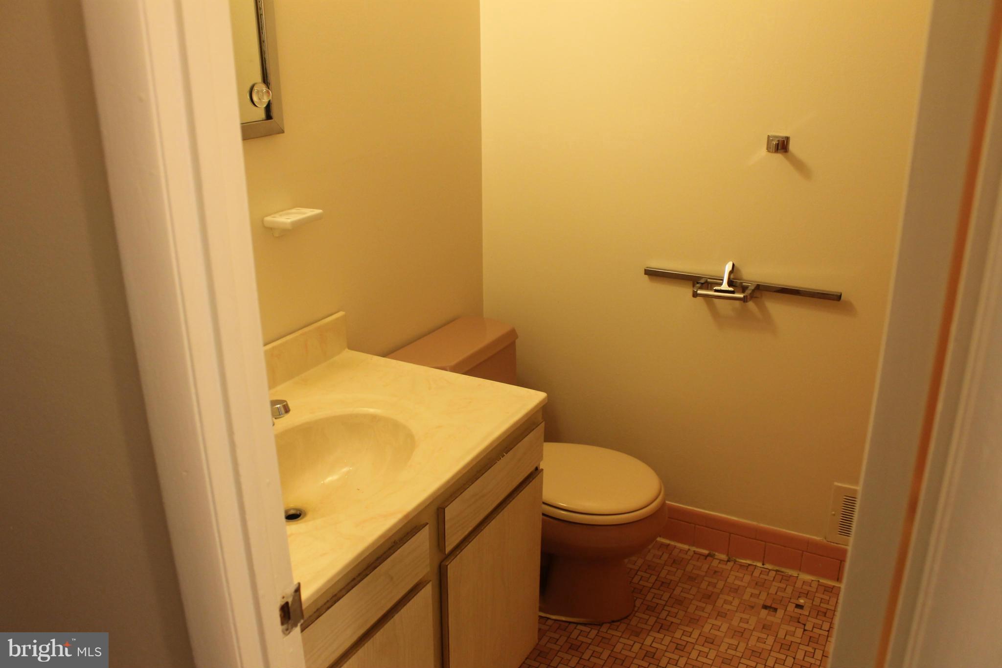 3914 Ilford Road Silver Spring, MD 20906 - Photo 6 of 13 Bath