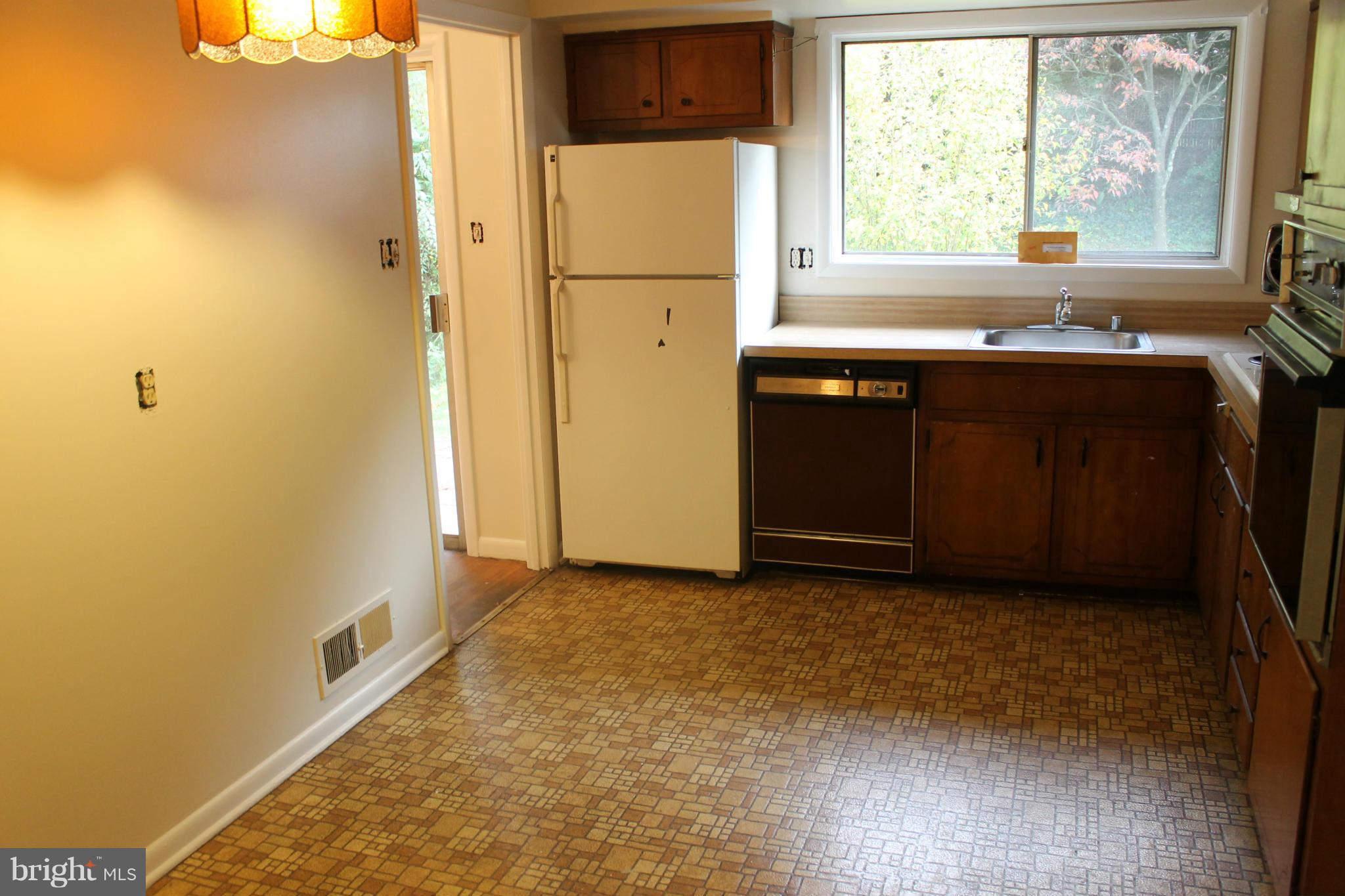 3914 Ilford Road Silver Spring, MD 20906 - Photo 7 of 13 Kitchen