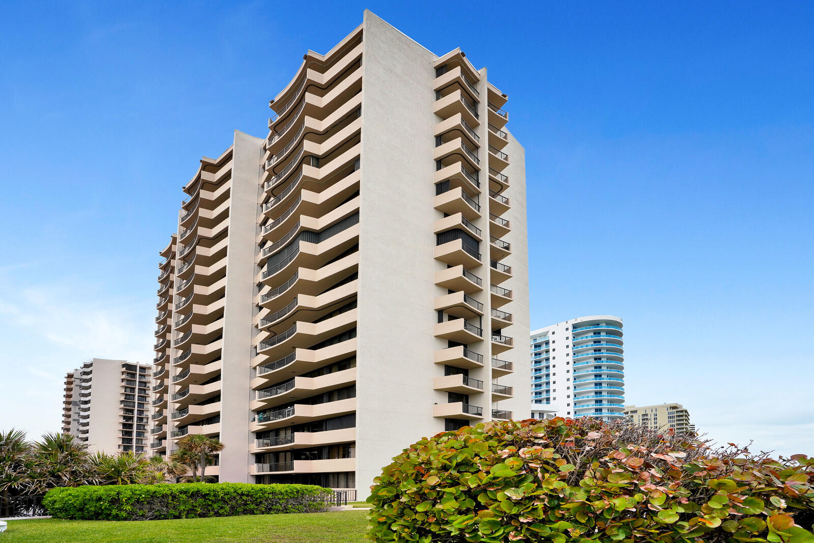 4200 North Ocean Drive, Unit 21602 Riviera Beach, FL 33404 - Photo 8 of 61 Cote D' Azur Bldgs