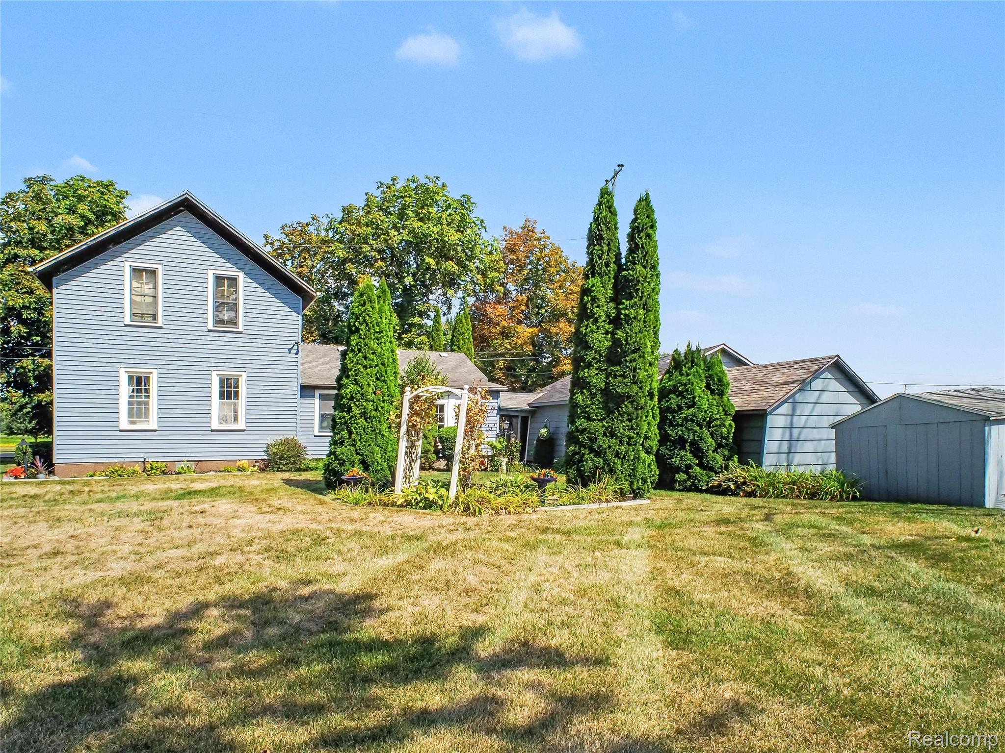 7660 Junction Road Frankenmuth, MI 48734 - Photo 16 of 22 033_file_1875.jpg