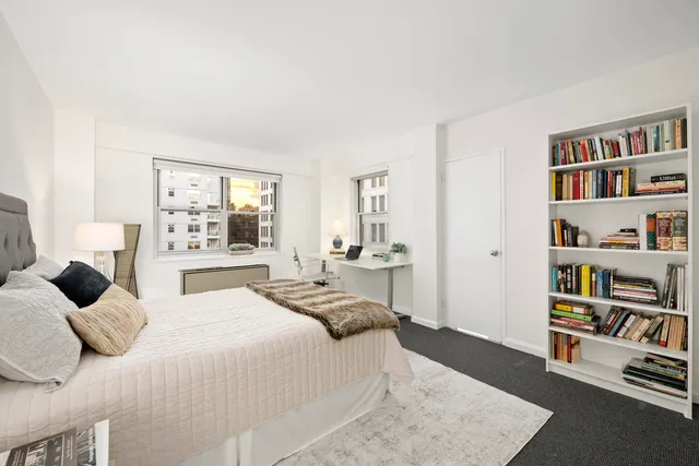 $1,995,000 | 70 East 10th Street, Unit 11L | Greenwich Village