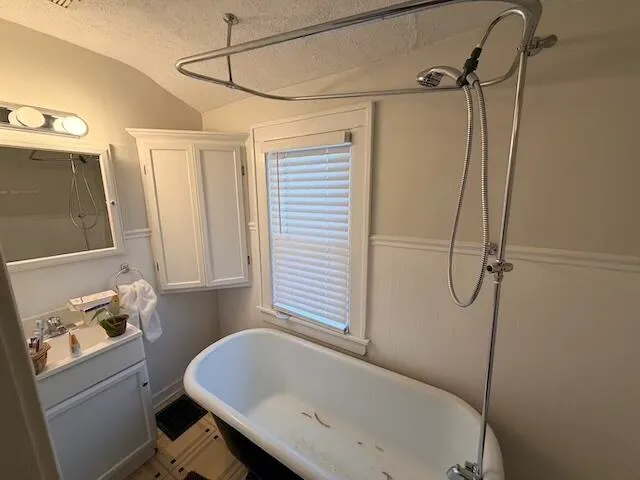 $3,100 | 45 Wallinwood Avenue Northeast, Grand Rapids, MI 49503