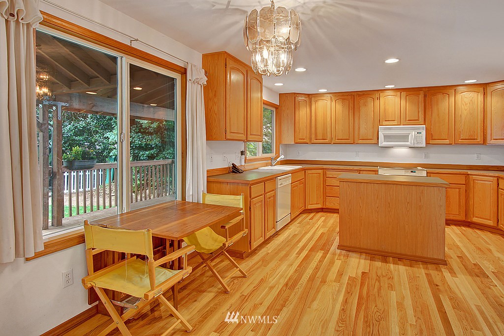 1007 North 31st Street Renton, WA 98056 - Photo 3 of 13