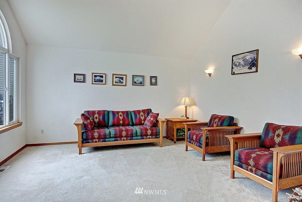 1007 North 31st Street Renton, WA 98056 - Photo 5 of 13
