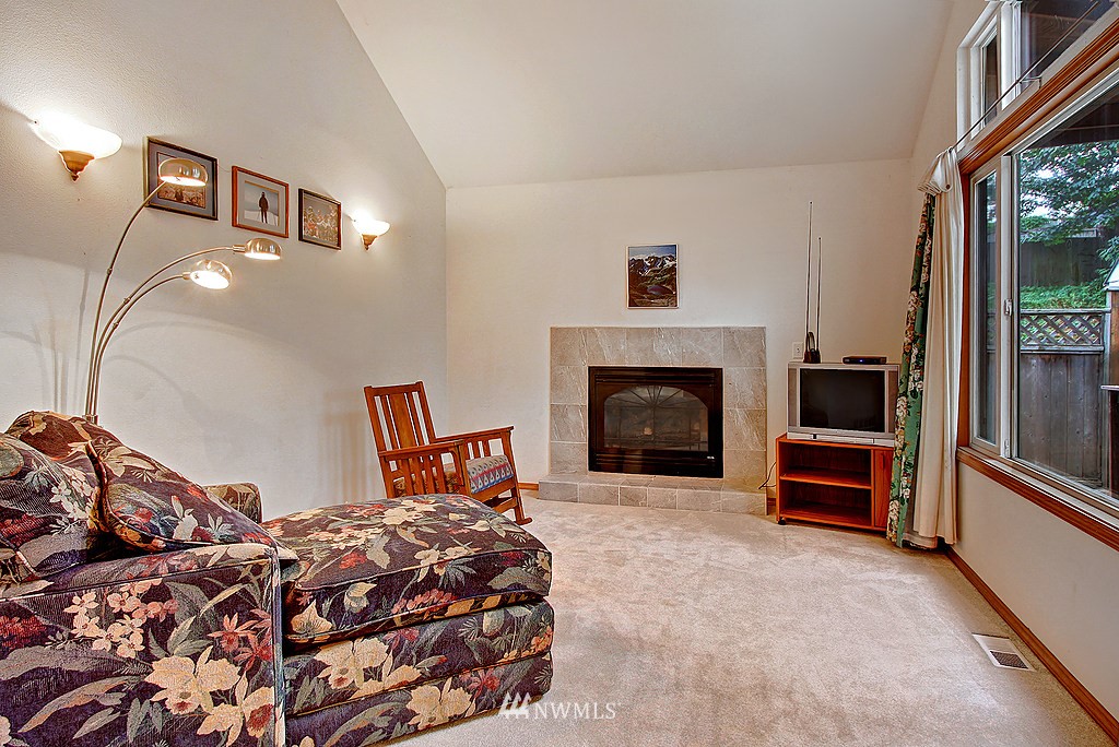 1007 North 31st Street Renton, WA 98056 - Photo 6 of 13