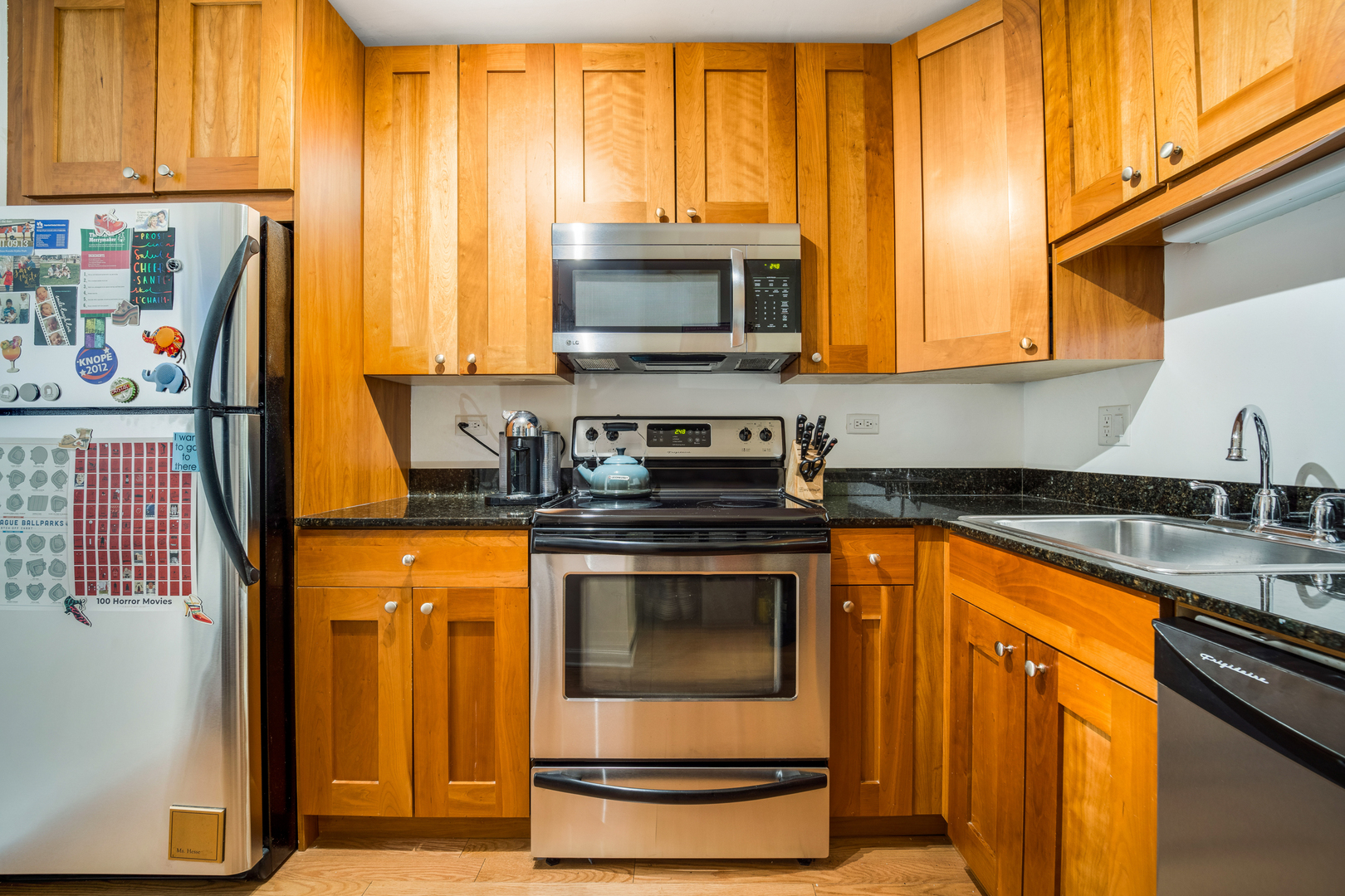 3033 North Sheridan Road, Unit 1010 Chicago, IL 60657 - Photo 6 of 17