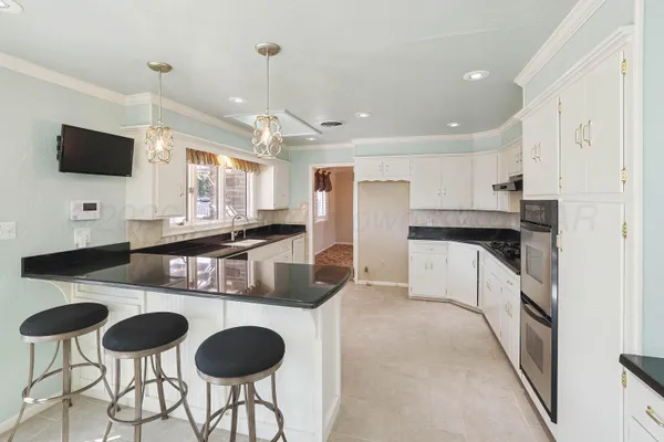 $745,000 | 19 Southridge Drive, Canyon, TX 79015