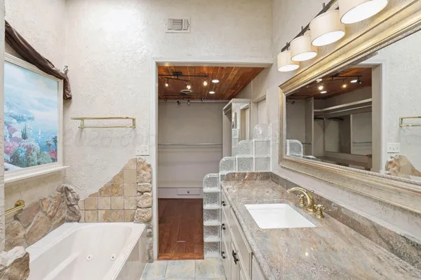 $745,000 | 19 Southridge Drive, Canyon, TX 79015