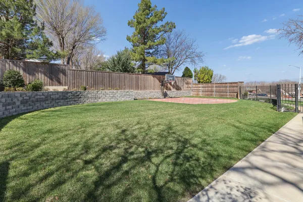 $745,000 | 19 Southridge Drive, Canyon, TX 79015