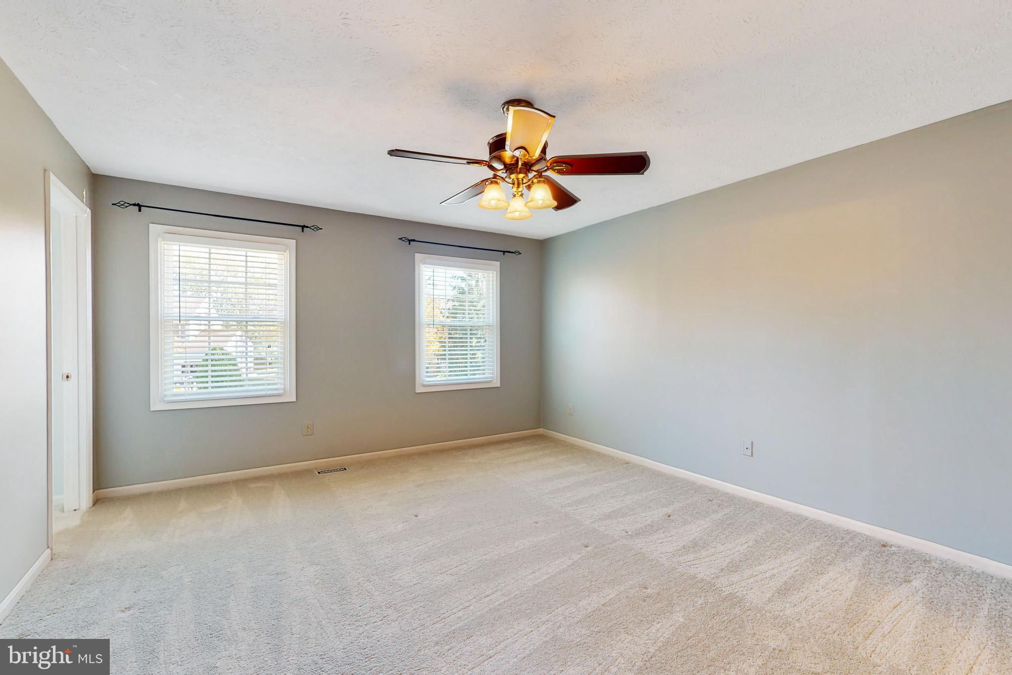 1927 East Beech Road Sterling, VA 20164 - Photo 19 of 40 Gallery Image 19