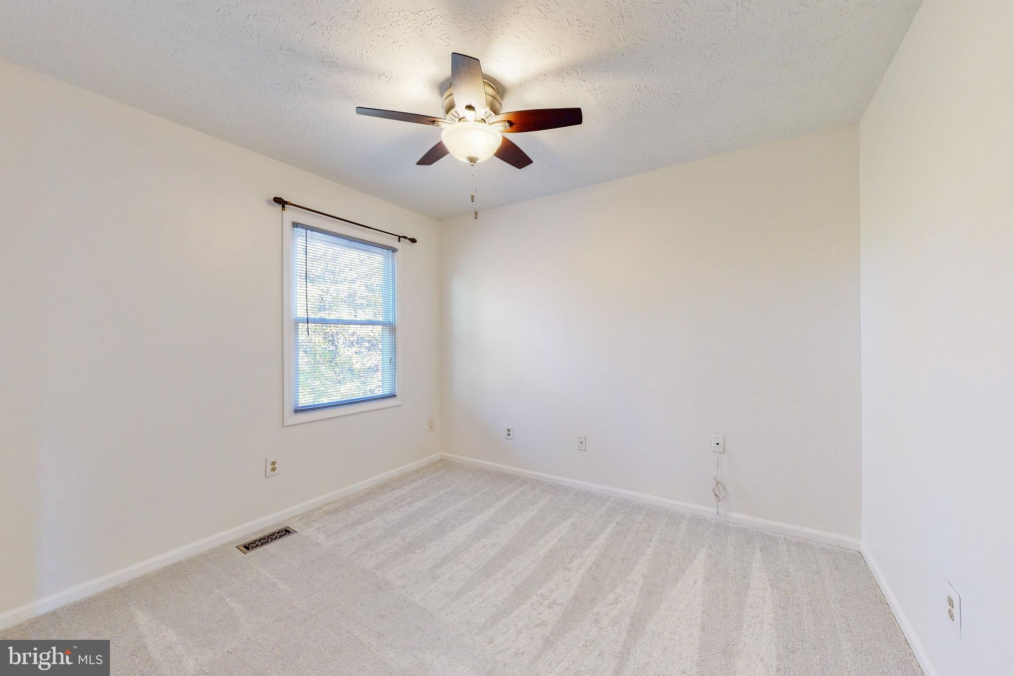 1927 East Beech Road Sterling, VA 20164 - Photo 26 of 40 Gallery Image 26