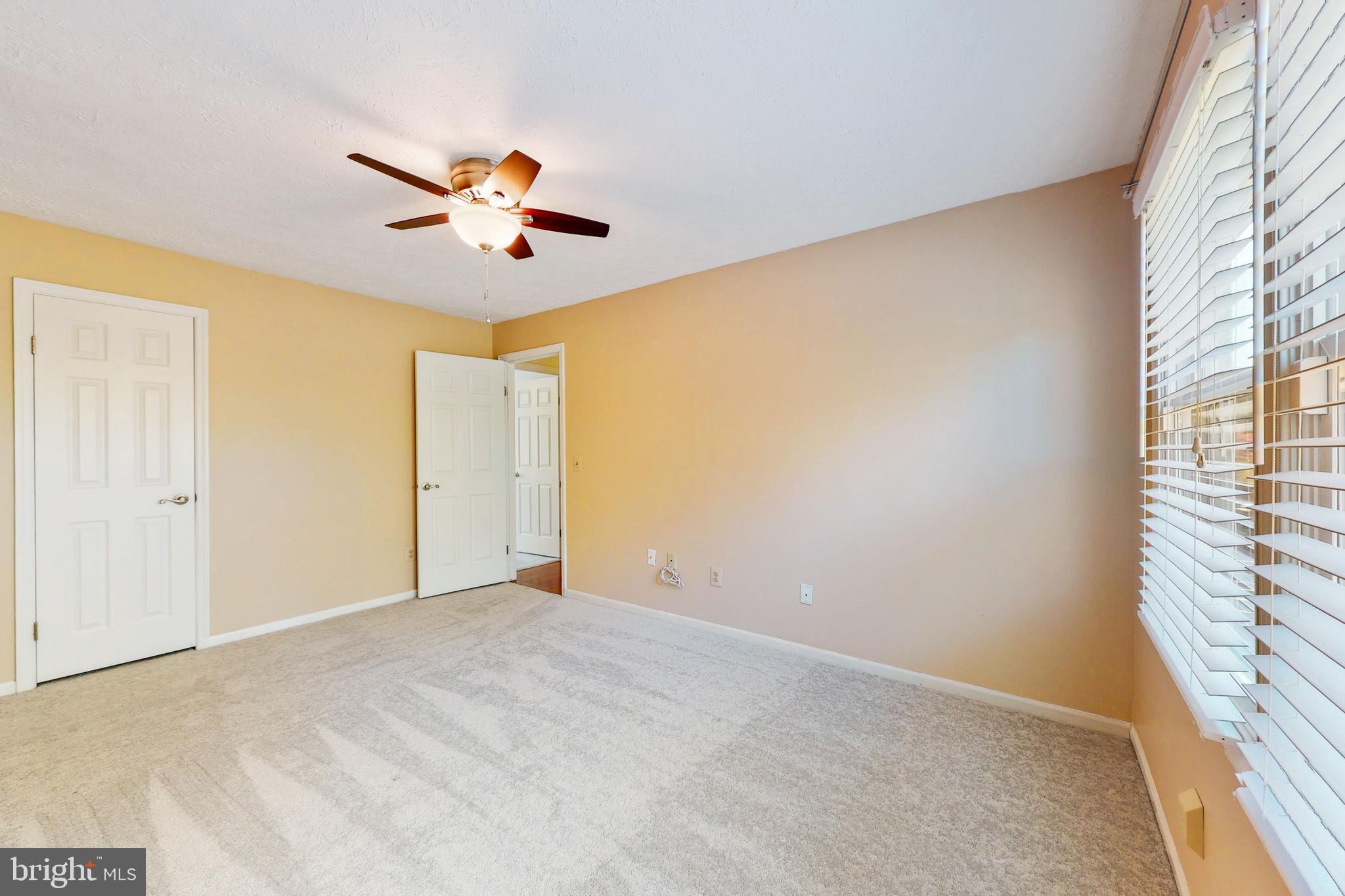 1927 East Beech Road Sterling, VA 20164 - Photo 29 of 40 Gallery Image 29
