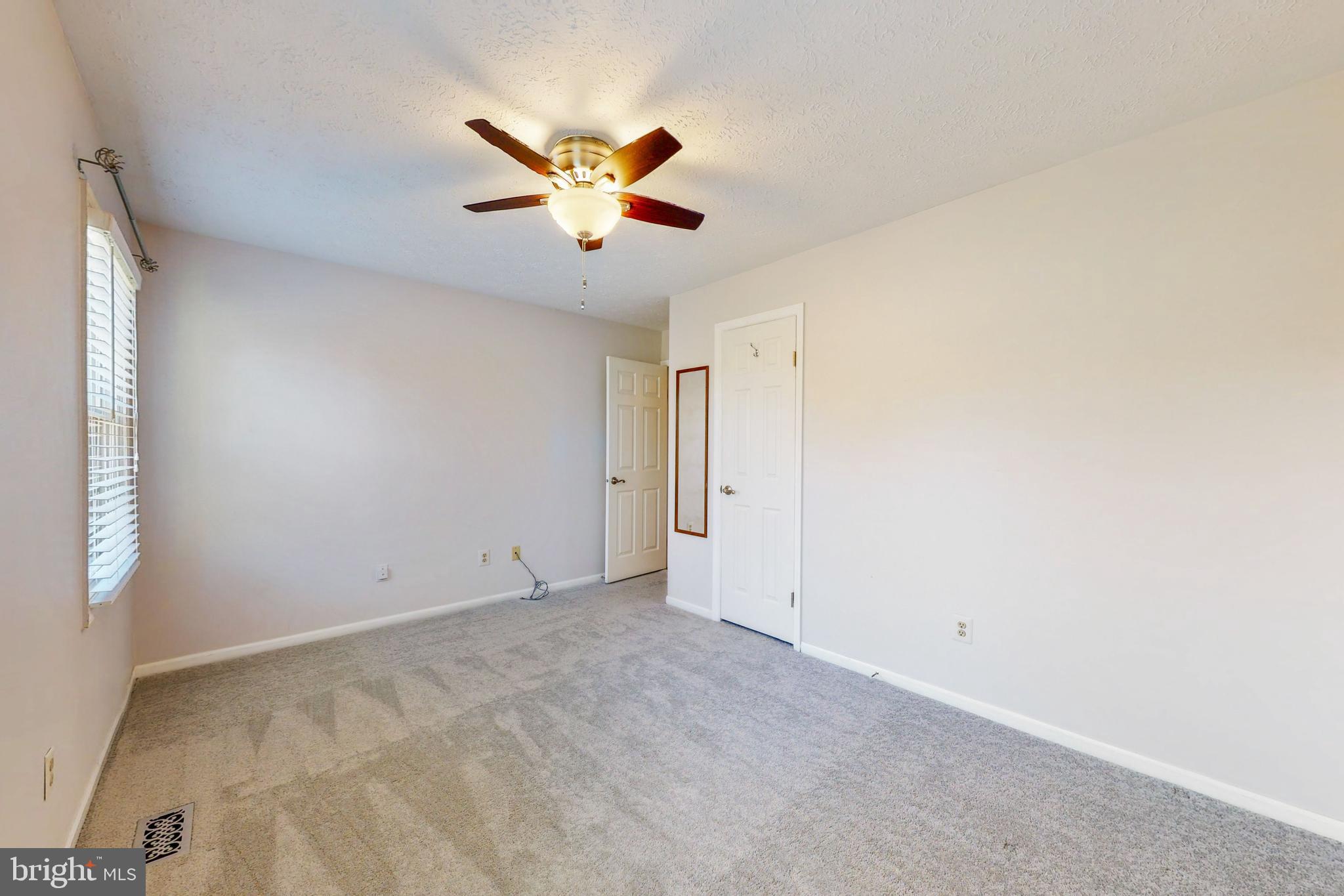1927 East Beech Road Sterling, VA 20164 - Photo 30 of 40 Gallery Image 30