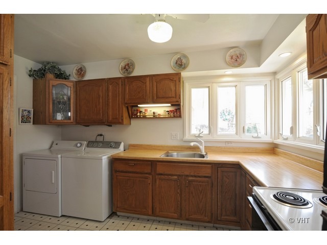 840 Waukegan Road Northbrook, IL 60062 - Photo 4 of 11