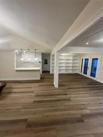 $2,950 | 10813 Venice Circle, Tampa, FL 33635