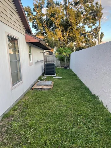 $2,950 | 10813 Venice Circle, Tampa, FL 33635