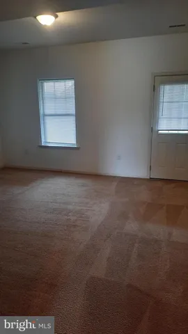 $1,995 | 806 Admiral's Quay Drive, Mechanicsburg, PA 17050