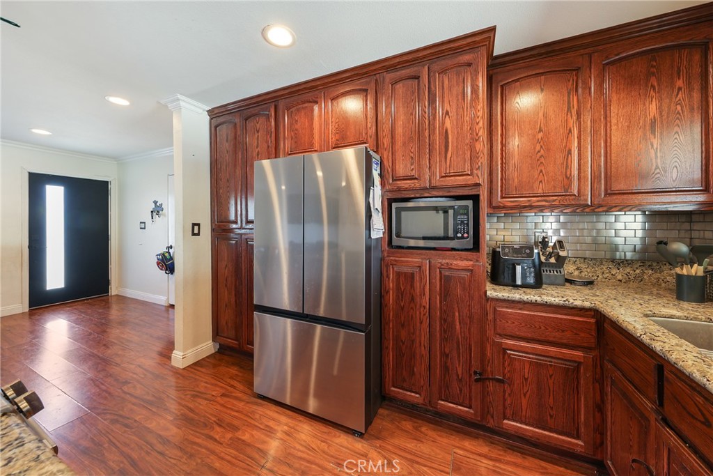 1535 South Pinkerton Road Glendora, CA 91740 - Photo 11 of 44