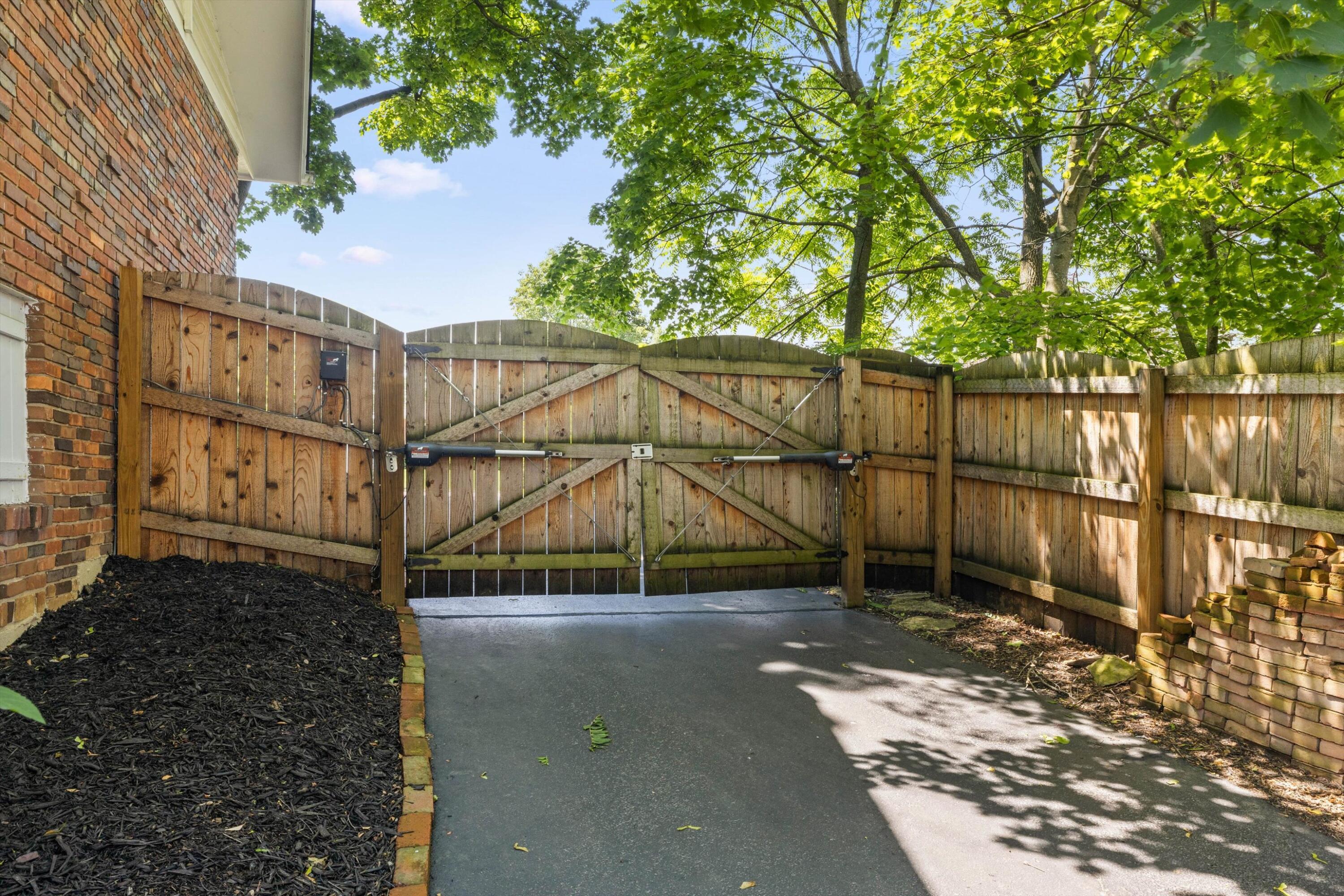 2678 Edgevale Road Upper Arlington, OH 43221 - Photo 40 of 49 47-511A3790