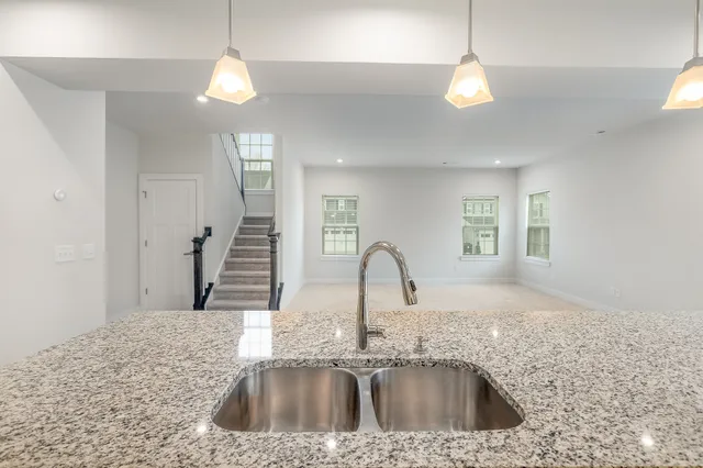 $2,350 | 3301 Somerset Lane, Columbia, TN 38401