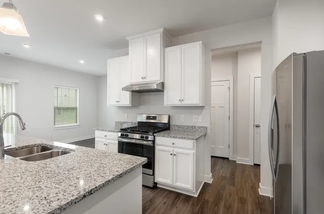 $2,350 | 3301 Somerset Lane, Columbia, TN 38401