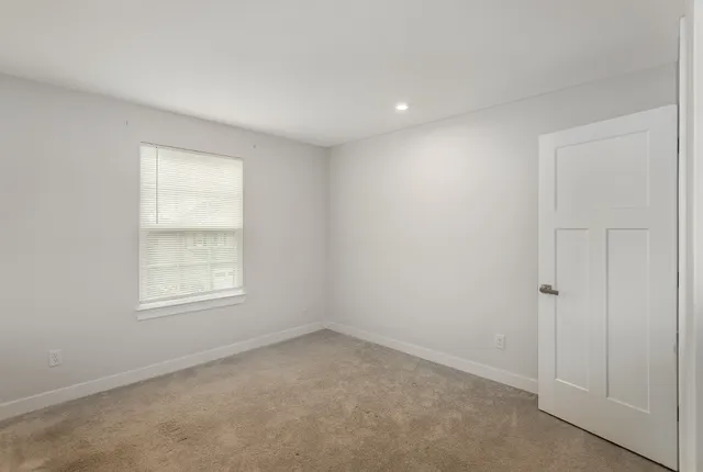 $2,350 | 3301 Somerset Lane, Columbia, TN 38401