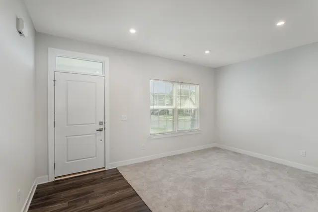 $2,350 | 3301 Somerset Lane, Columbia, TN 38401