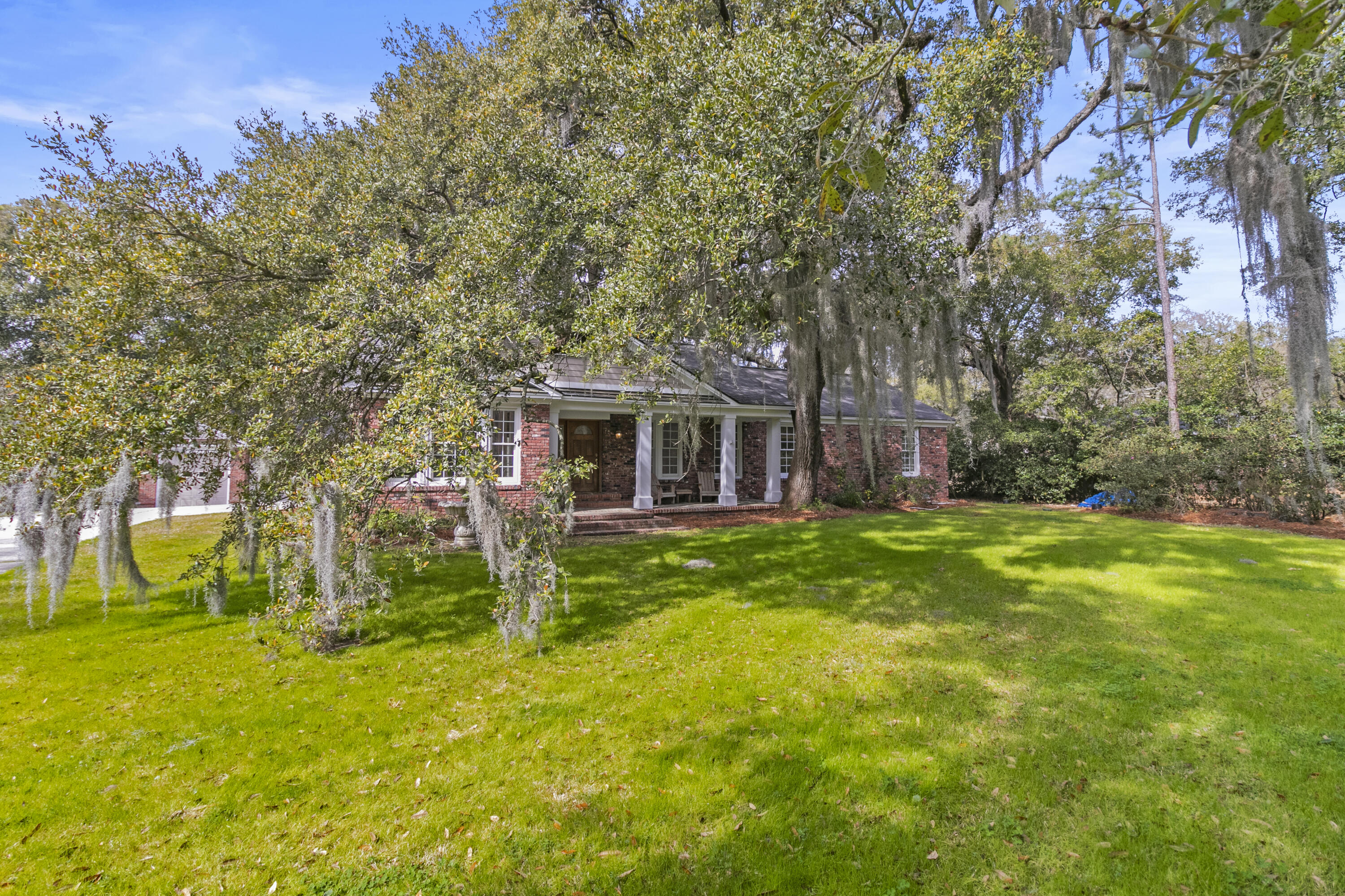 508 Fort Johnson Road James Island, SC 29412 - Photo 3 of 52 IMG_7927