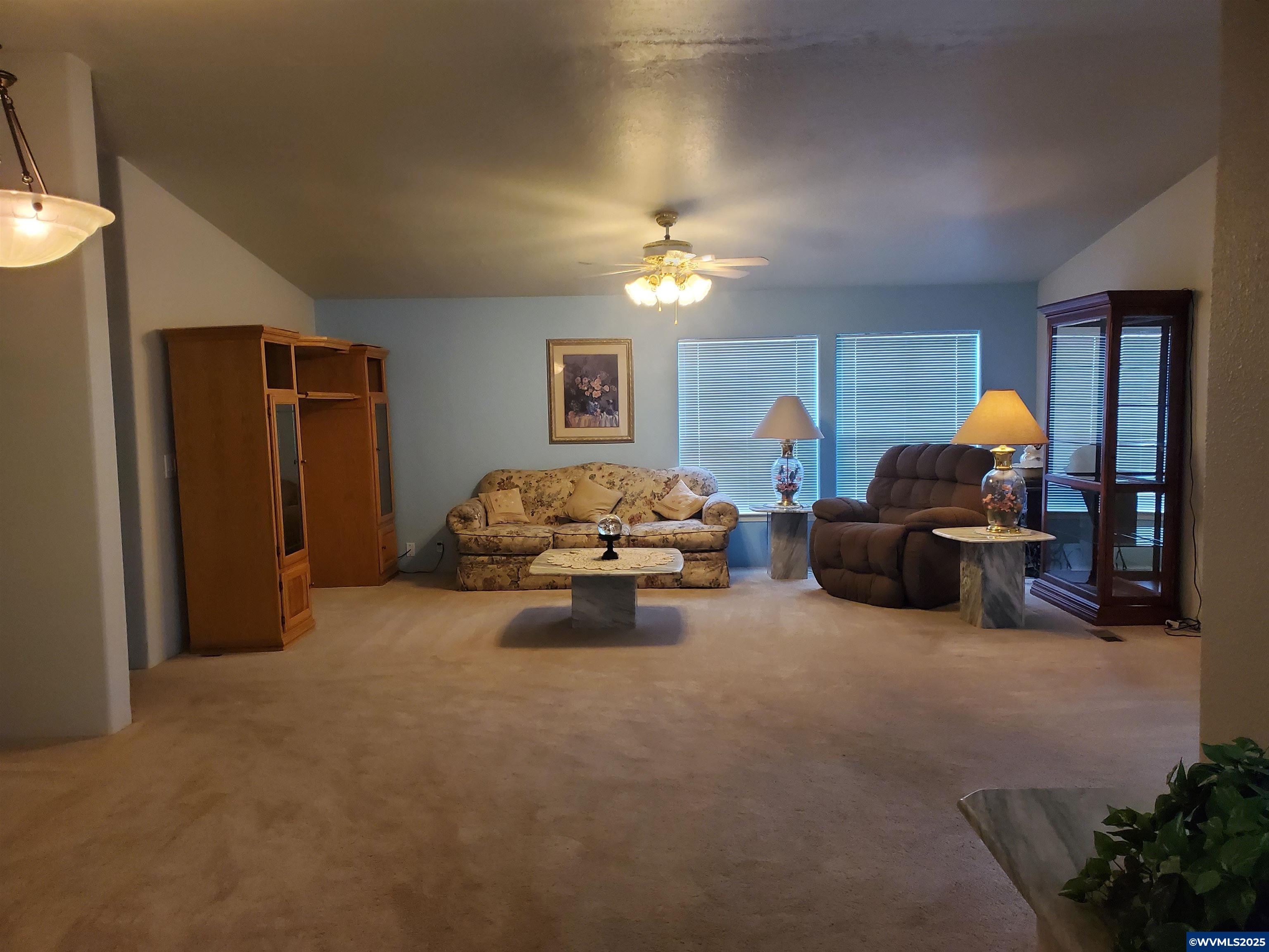 1050 West Maple Street Lebanon, OR 97355 - Photo 4 of 34 Gallery Image 4