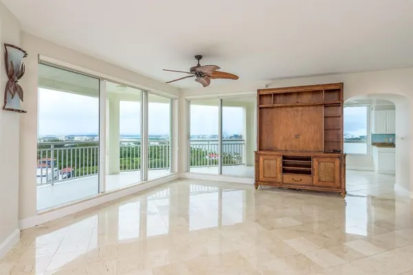 $5,450 | 1170 Gulf Boulevard, Unit 1506, Clearwater, FL 33767