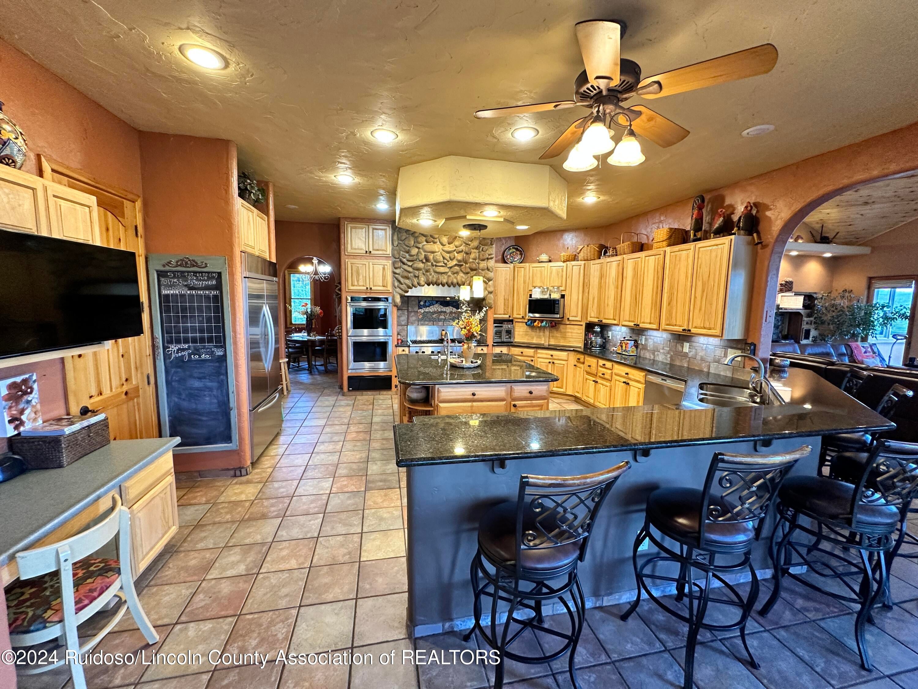 813 Hull Road Ruidoso, NM 88345 - Photo 16 of 59 KITCHEN