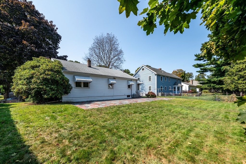 79 Robin Hood Road Stoneham, MA 02180 - Photo 23 of 29 Gallery Image 23
