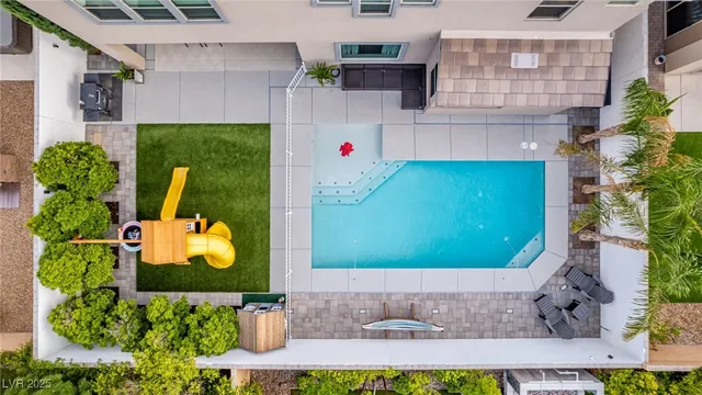 $946,500 | 9770 Hiking Avenue, Las Vegas, NV 89166