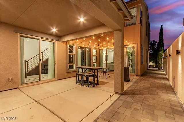 $946,500 | 9770 Hiking Avenue, Las Vegas, NV 89166