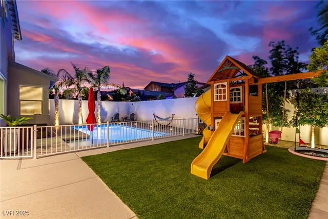 $946,500 | 9770 Hiking Avenue, Las Vegas, NV 89166