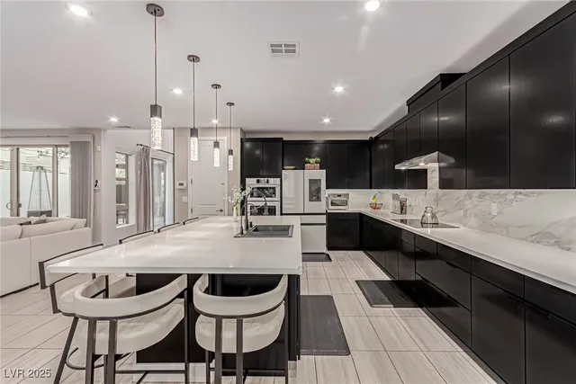 $946,500 | 9770 Hiking Avenue, Las Vegas, NV 89166