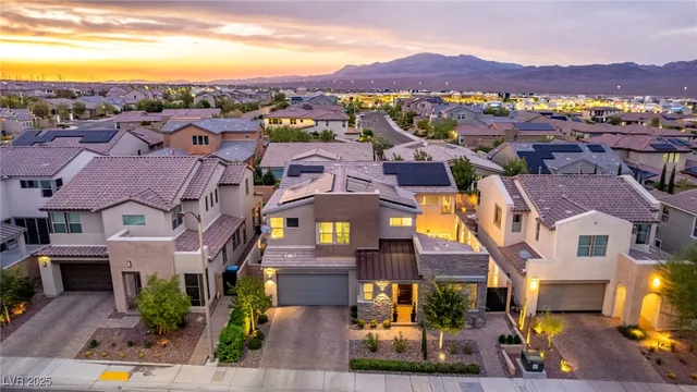 $946,500 | 9770 Hiking Avenue, Las Vegas, NV 89166