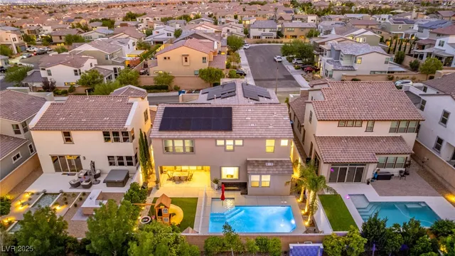 $946,500 | 9770 Hiking Avenue, Las Vegas, NV 89166