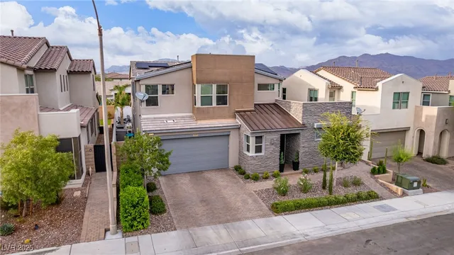 $946,500 | 9770 Hiking Avenue, Las Vegas, NV 89166