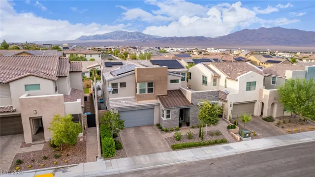 $946,500 | 9770 Hiking Avenue, Las Vegas, NV 89166