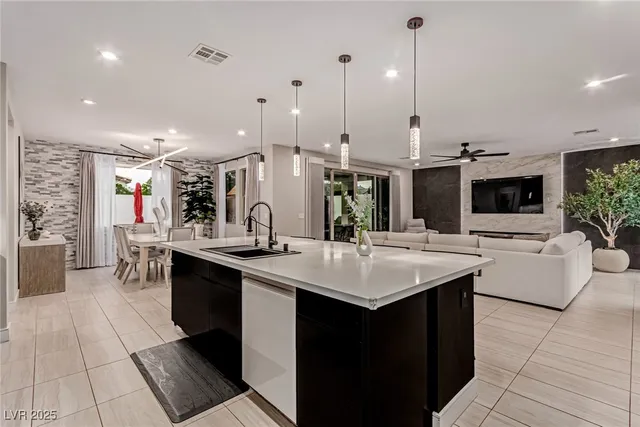 $946,500 | 9770 Hiking Avenue, Las Vegas, NV 89166